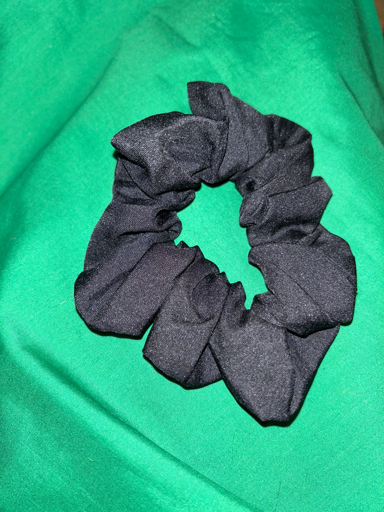 Black scrunchie