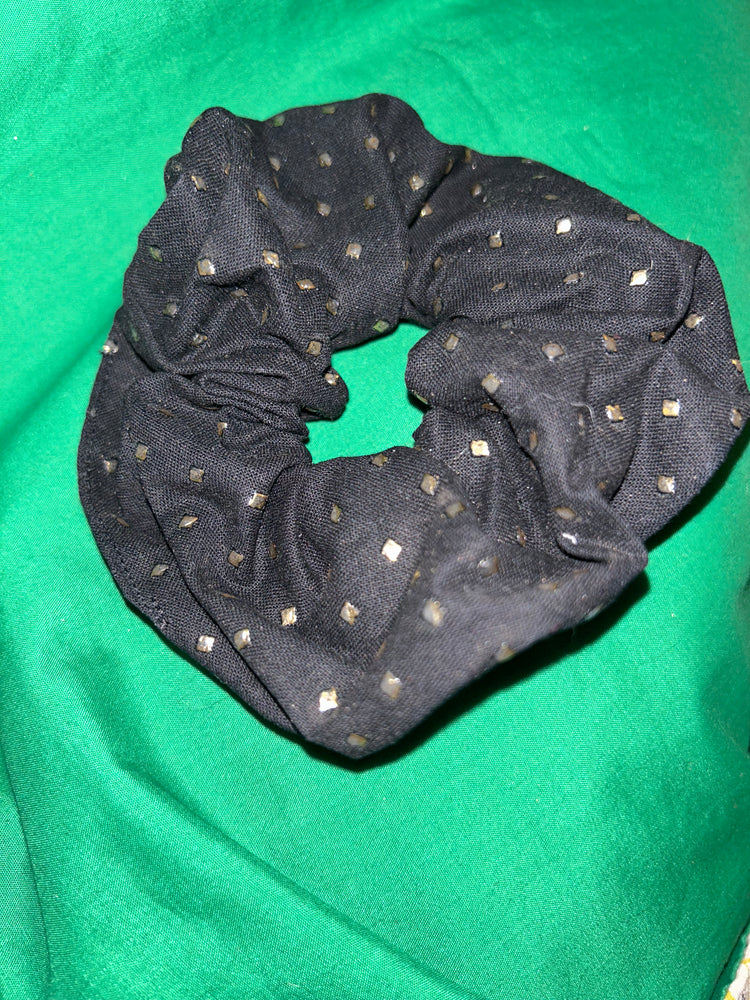Black with gold diamonds scrunchie